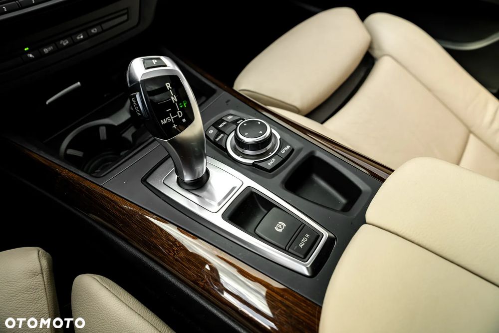 BMW X5 xDrive40d - 36