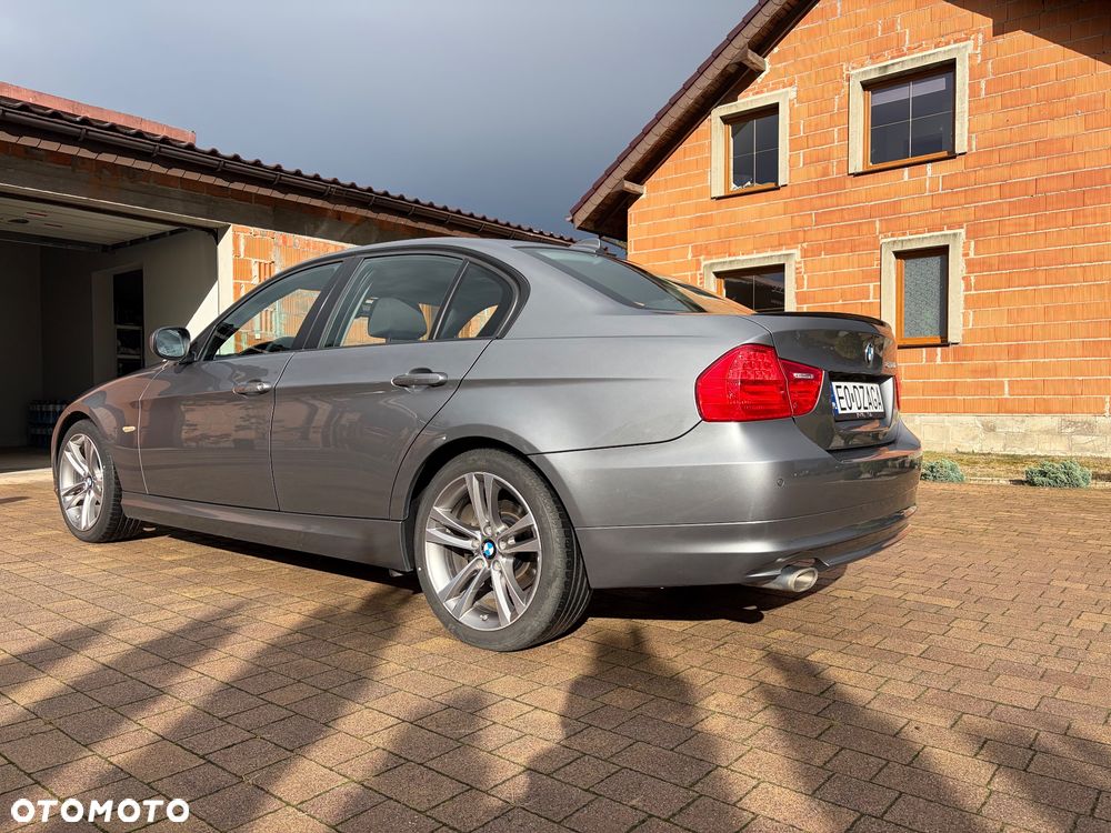 BMW Seria 3 320d - 8