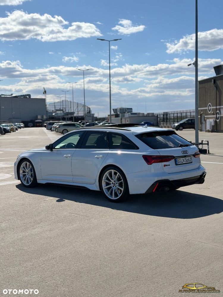 Audi RS6 Avant - 10