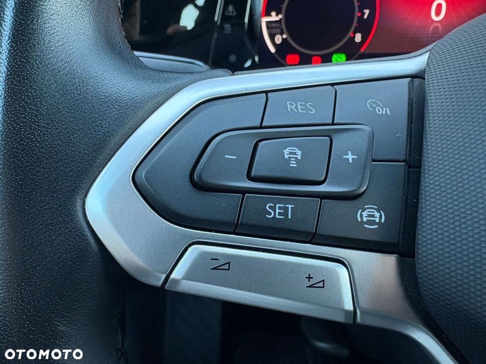 Volkswagen Golf - 23