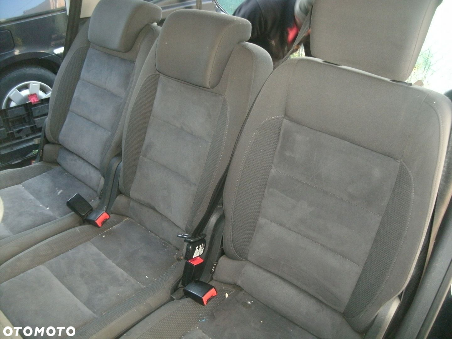 VW TOURAN LIFT 10-15ROK 7-OSOB FOTELE BOCZKI KOMPLET SRODEK - 3