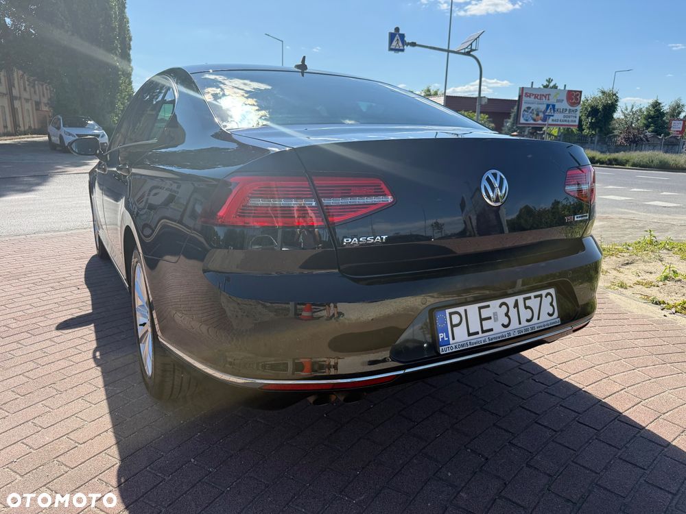 Volkswagen Passat 1.8 TSI BMT Highline - 26