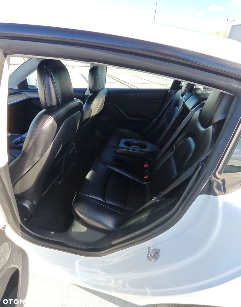 Tesla Model 3 - 20