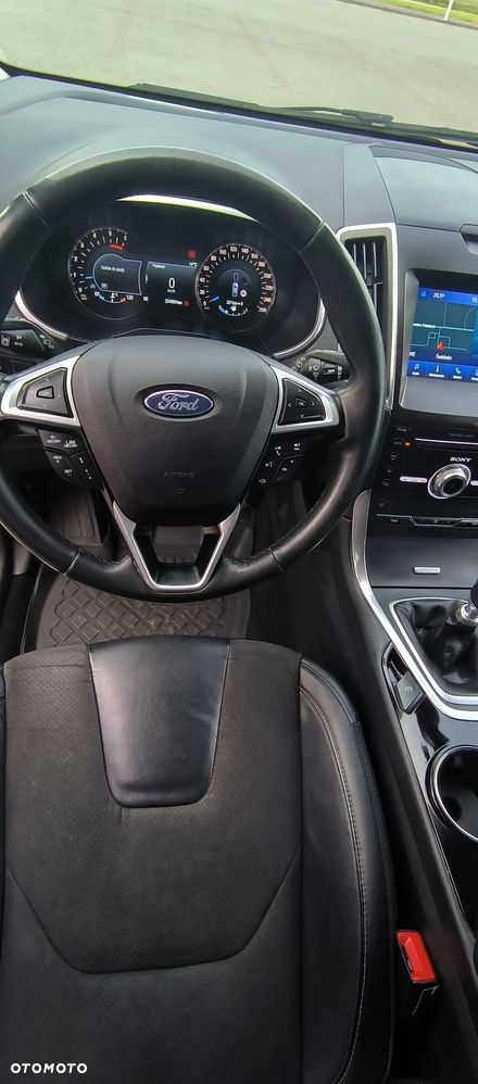 Ford S-Max - 11