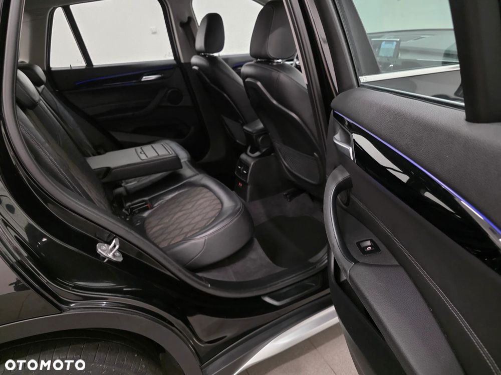 BMW X1 sDrive18d M Sport sport - 32