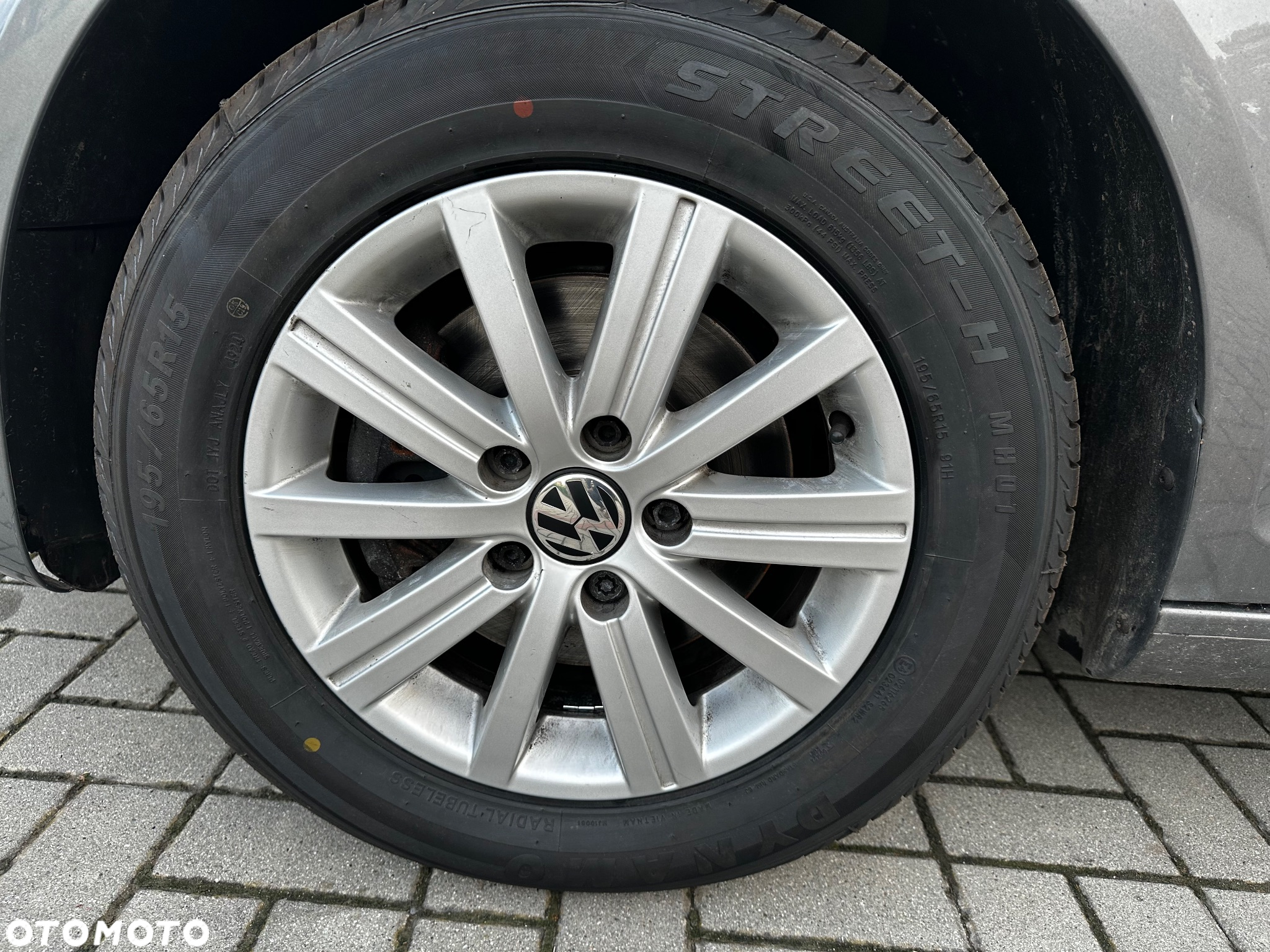 Volkswagen Golf Plus 1.6 TDI BlueMot Comfortline - 21