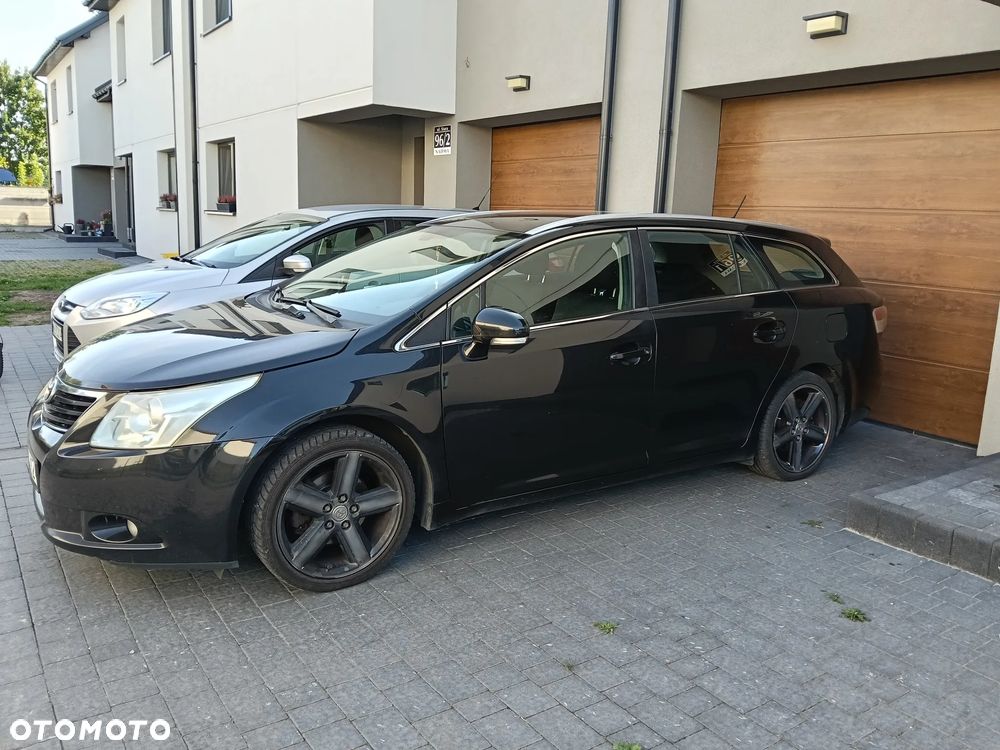 Toyota Avensis 1.8 Luna - 12