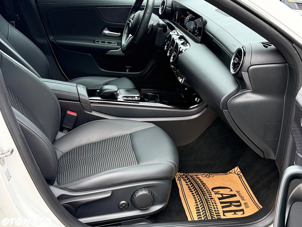 Mercedes-Benz CLA - 11