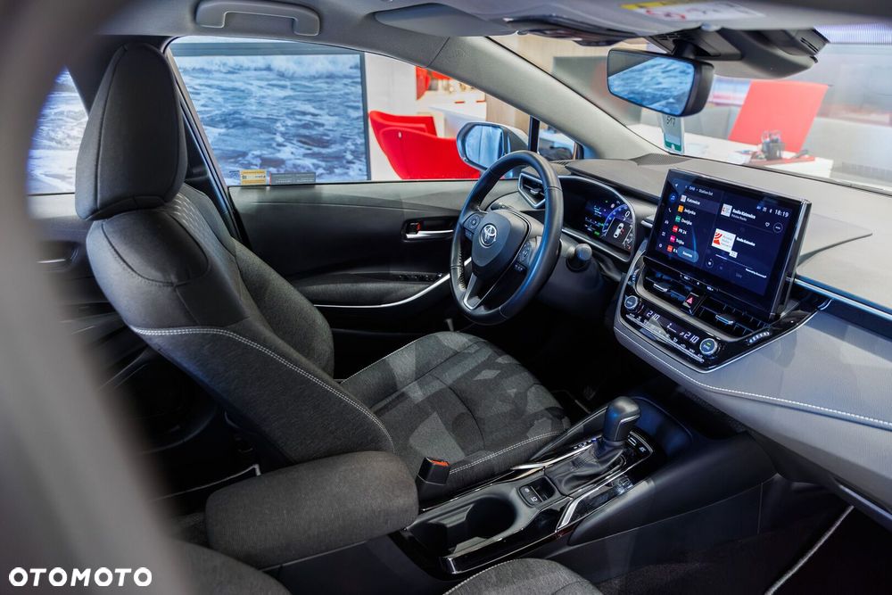 Toyota Corolla 1.8 Hybrid Comfort - 36