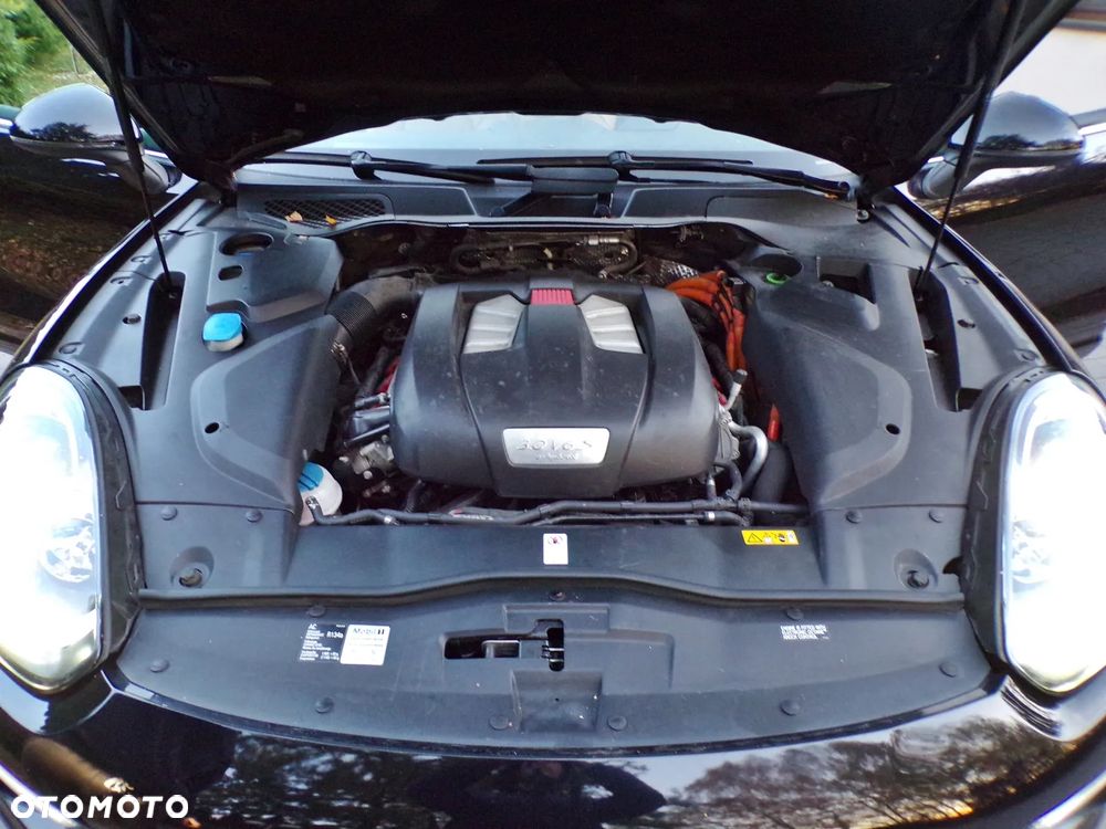 Porsche Cayenne S e-Hybrid Platinum Edition - 33