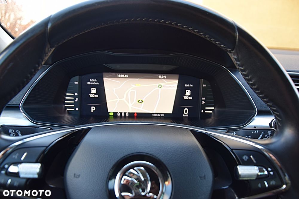 Skoda Superb 2.0 TDI Sportline DSG7 - 17