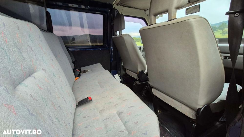 Volkswagen Transporter - 5