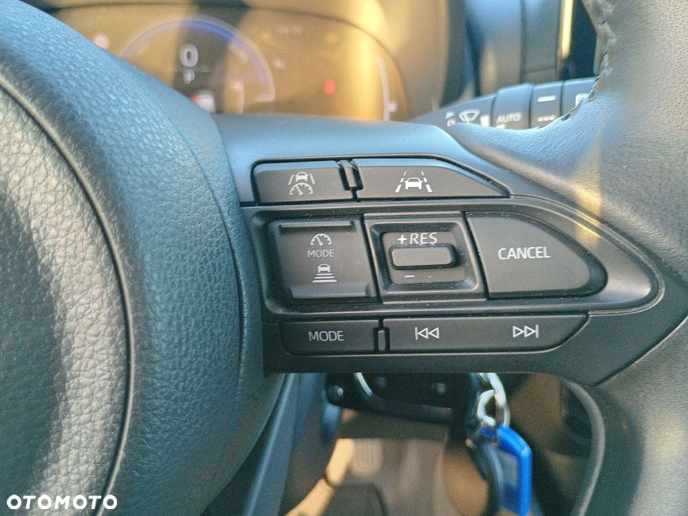 Toyota Yaris Hybrid 1.5 Style - 17