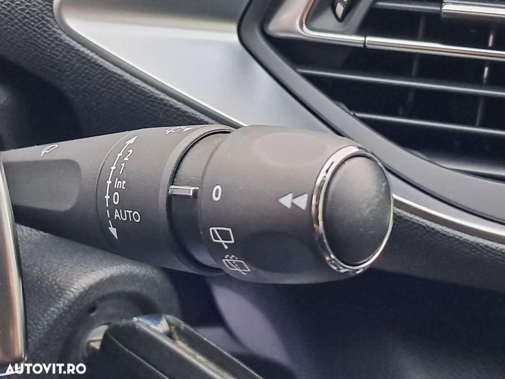 Peugeot 308 1.2 L PureTech Turbo S&S EAT8 Active Pack - 21
