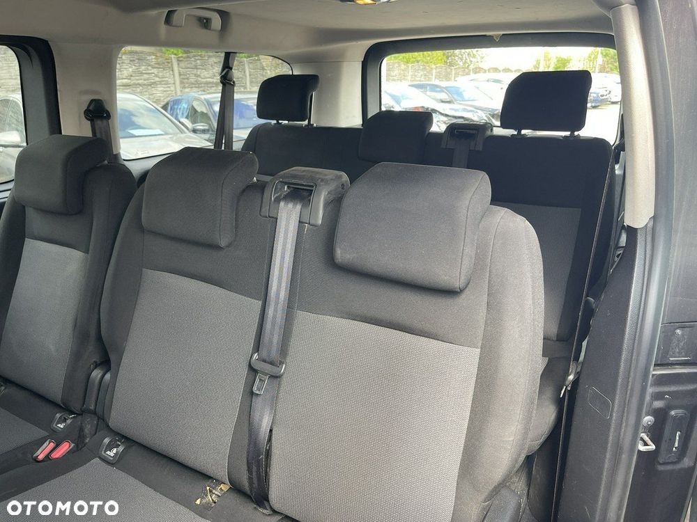 Peugeot Traveller - 12