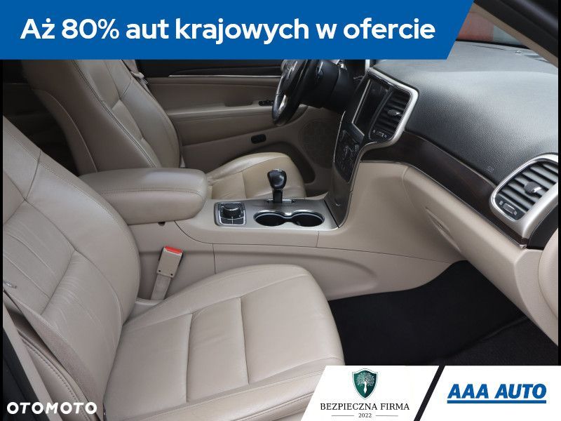 Jeep Grand Cherokee - 11