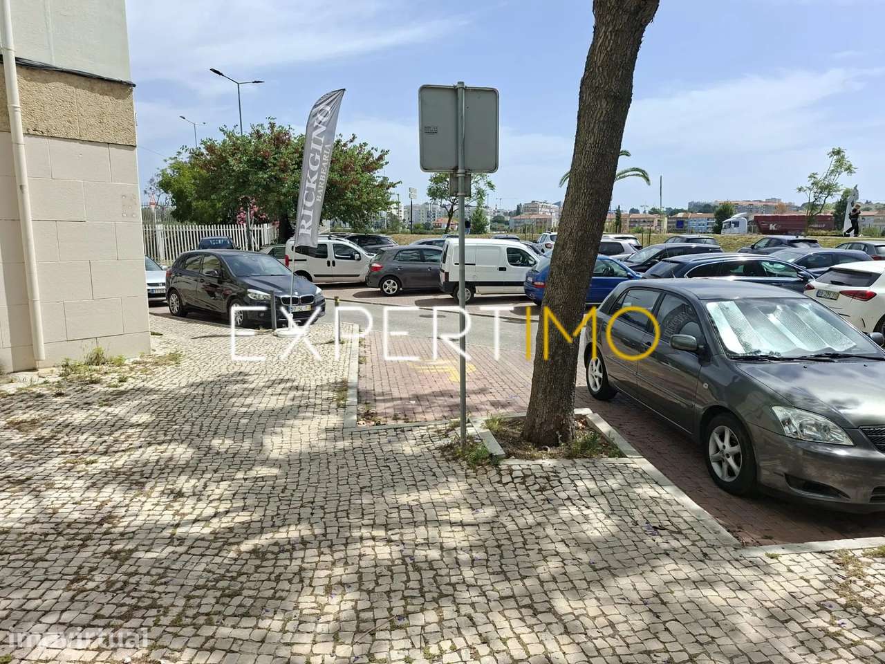 Apartamento T3 ao Pé do Cinema Charlou na Av. Independencia das... - Grande imagem: 5/21