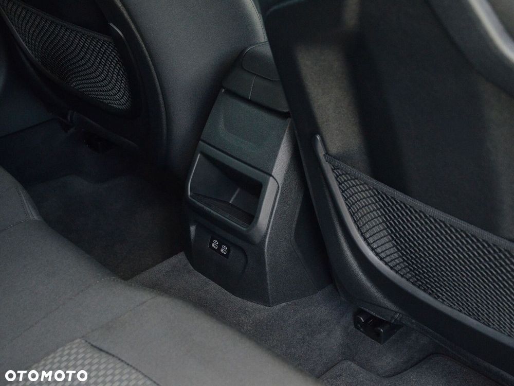 BMW Seria 1 - 24
