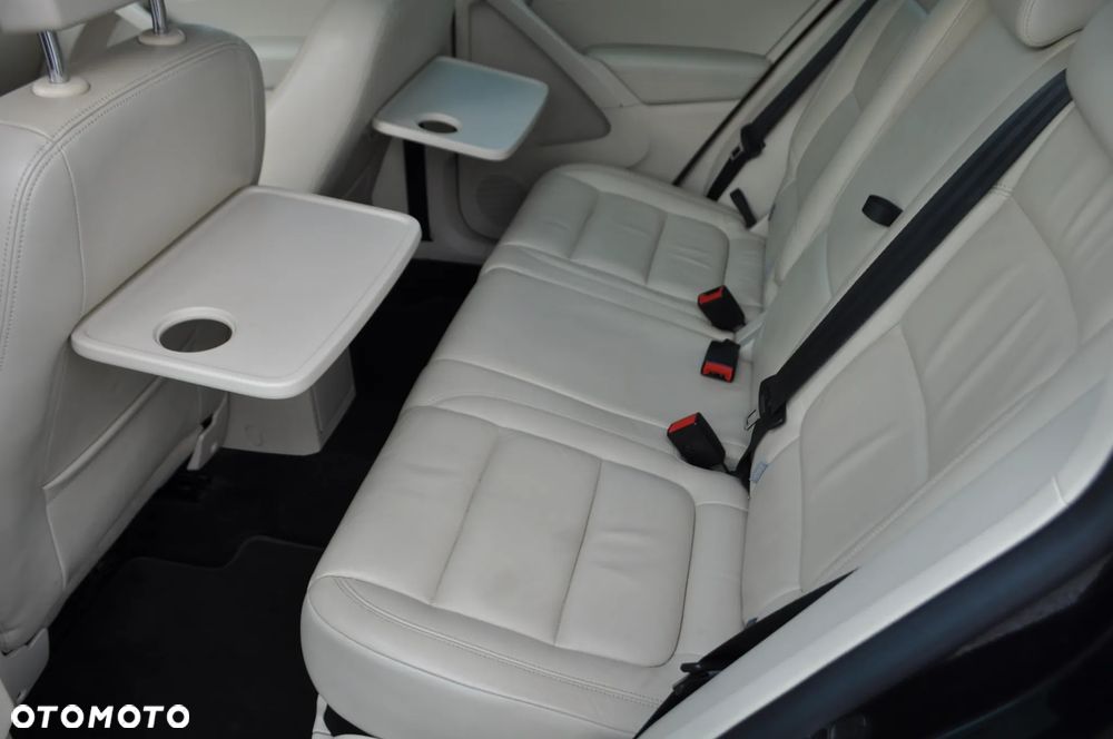 Volkswagen Tiguan 2.0 TDI DPF BlueMotion Technology Sport & Style - 25