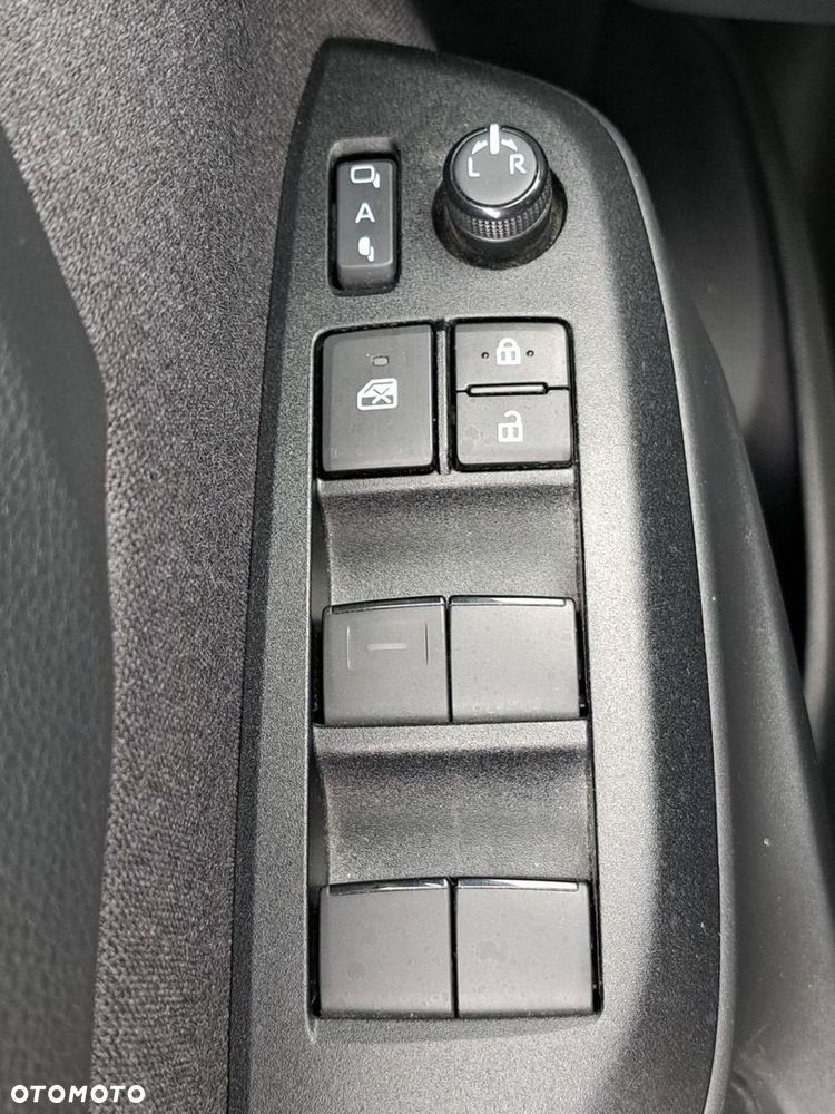 Toyota Yaris Cross Hybrid 1.5 Comfort 4x4 - 17
