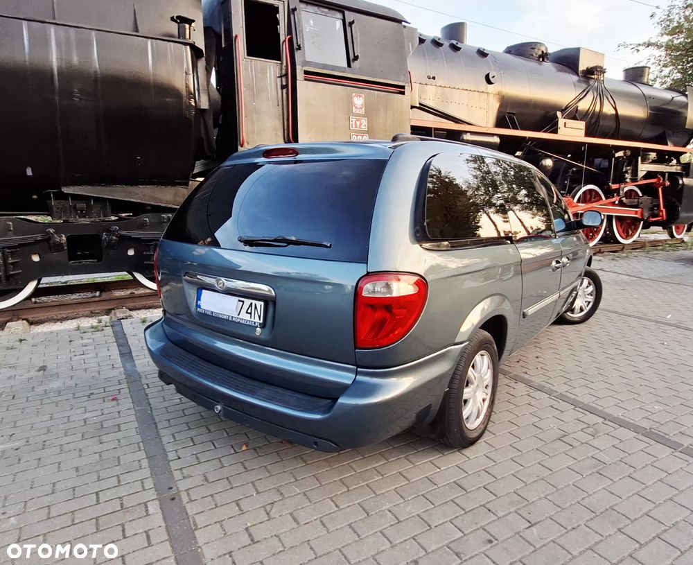 Chrysler Grand Voyager - 3