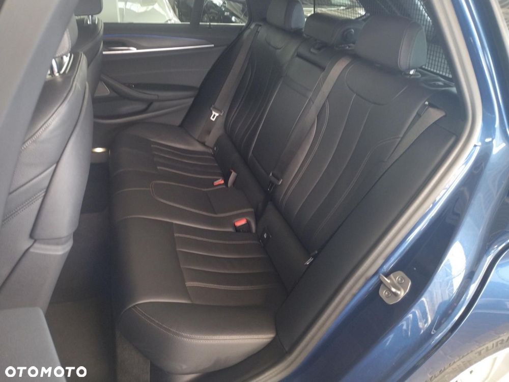 BMW Seria 5 - 16