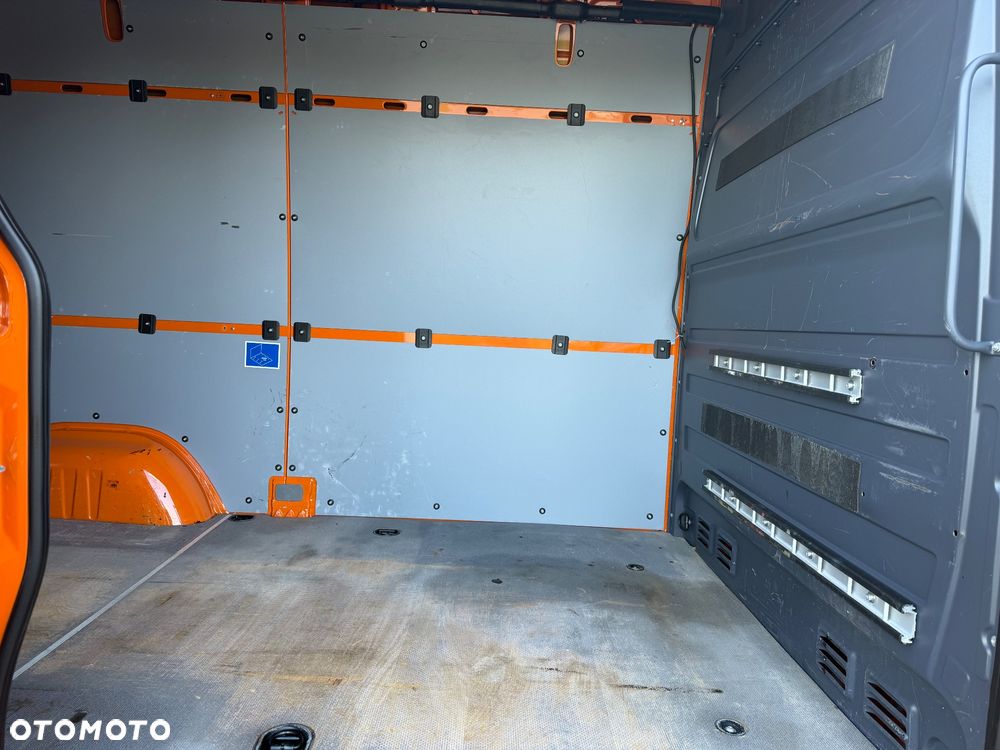 Volkswagen CRAFTER 2.0 tdi L2H2 hak - 21