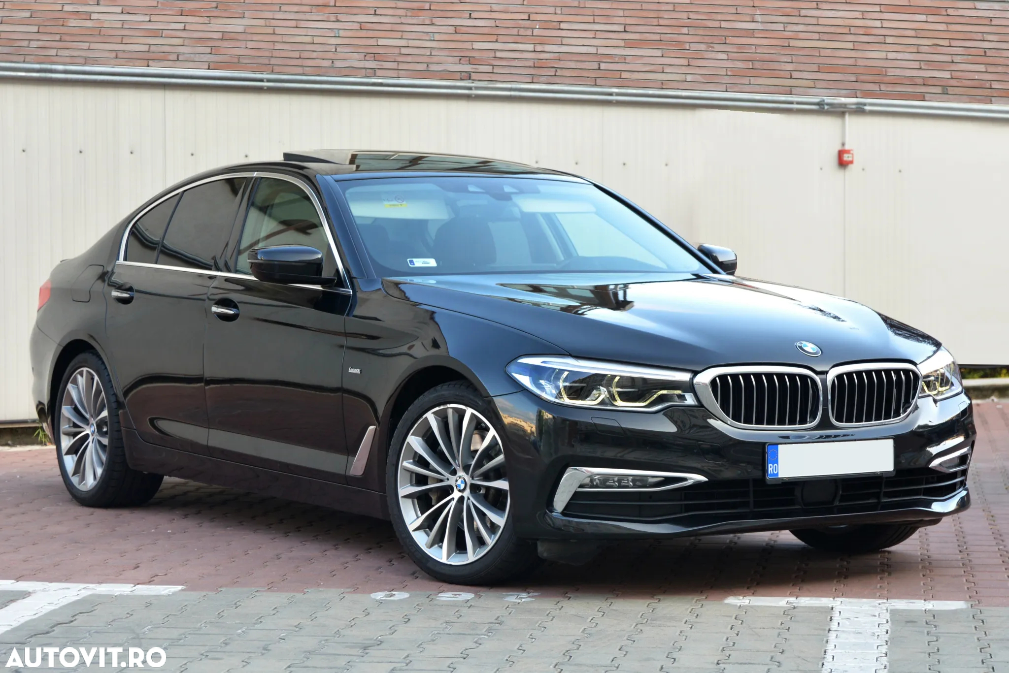 BMW Seria 5 530d xDrive Aut. - 3