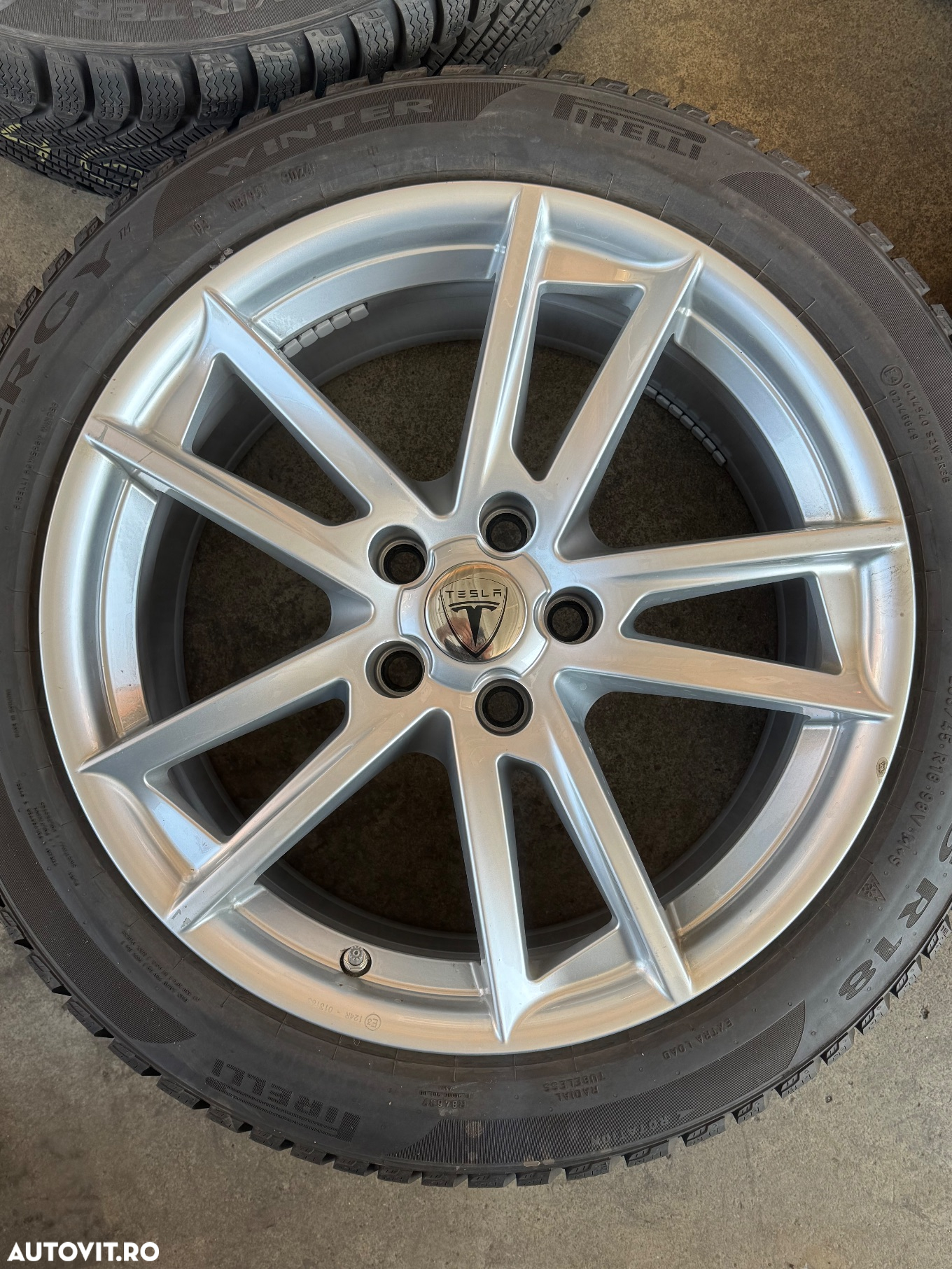 Vând jante originale Tesla 3 pe 18” cu anvelope de iarnă ca noi - 3