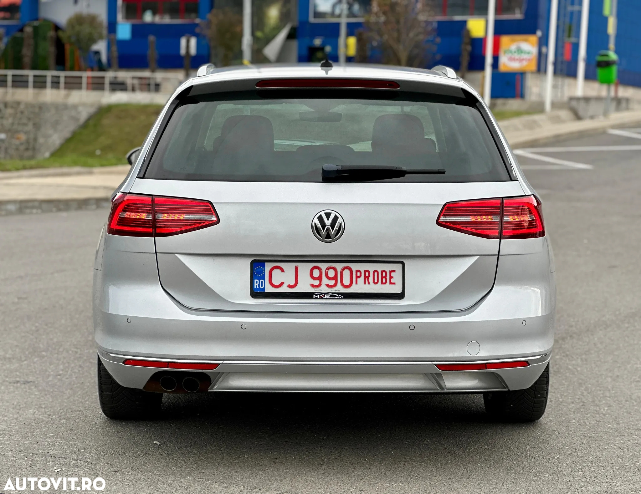 Volkswagen Passat Variant 2.0 TDI DSG Highline - 33