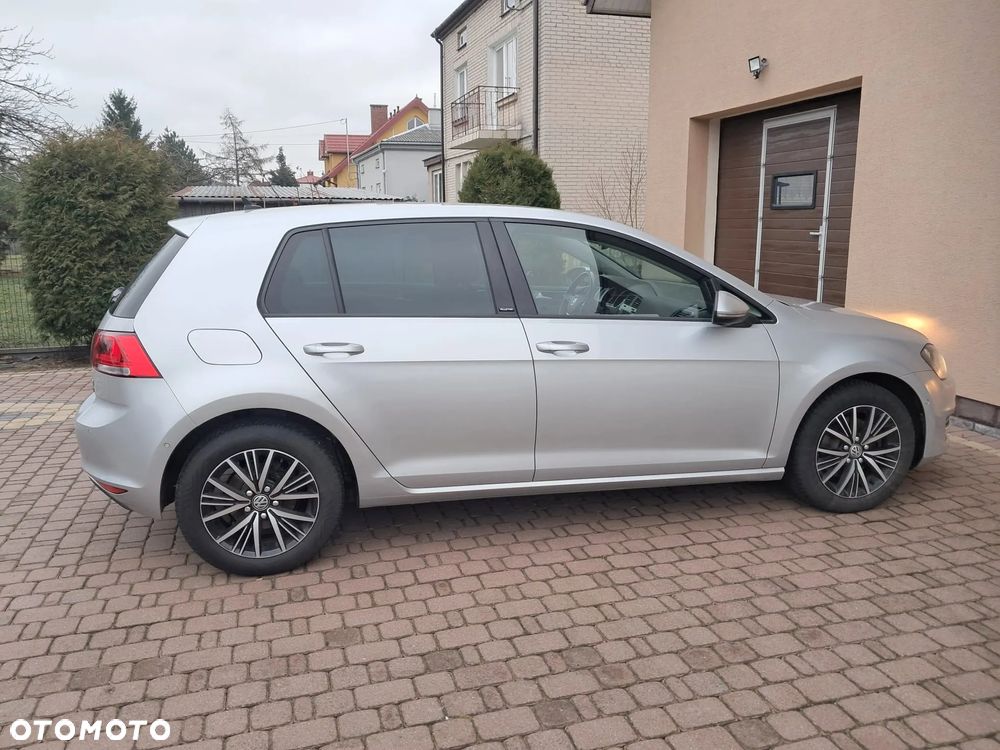 Volkswagen Golf 1.6 TDI BlueMotion Technology Allstar - 3