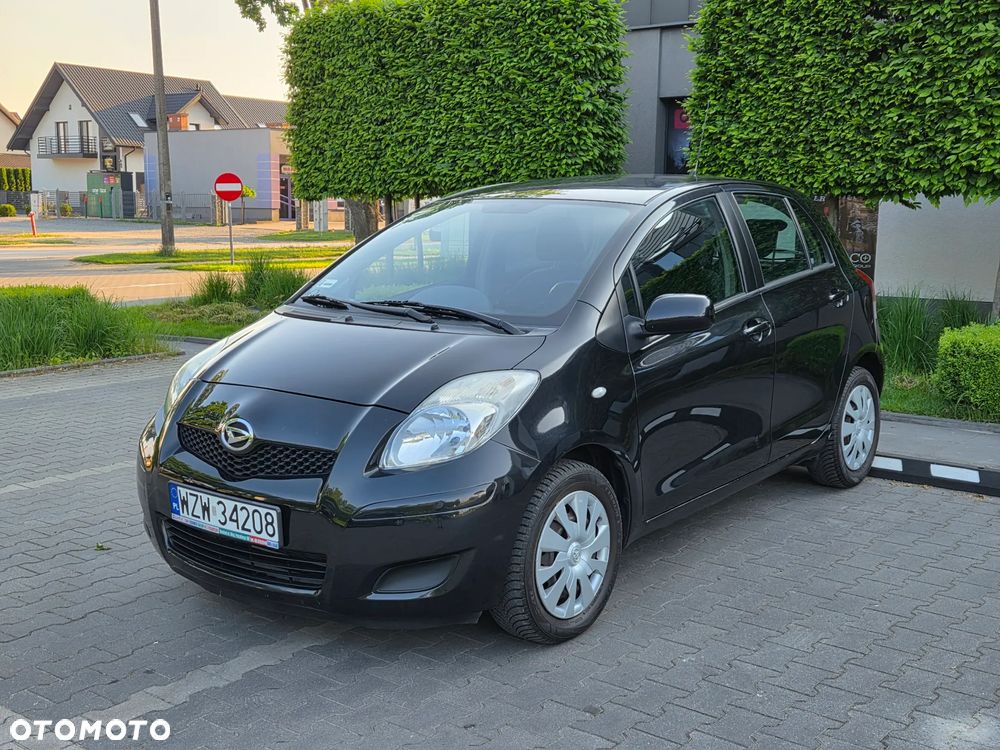 Toyota Yaris - 1