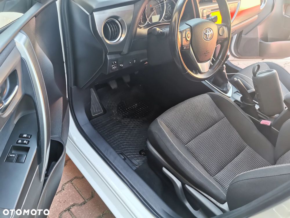 Toyota Auris 1.6 Dynamic - 8