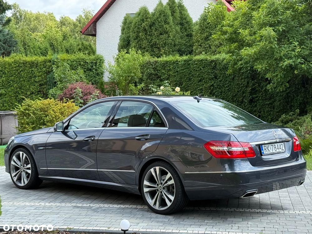 Mercedes-Benz Klasa E 220 CDI BlueEff Avantgarde - 14