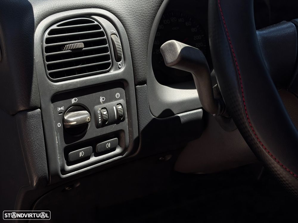 Volvo V40 1.6 Base - 18