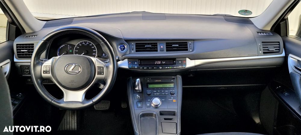 Lexus CT ver-200h-executive - 12