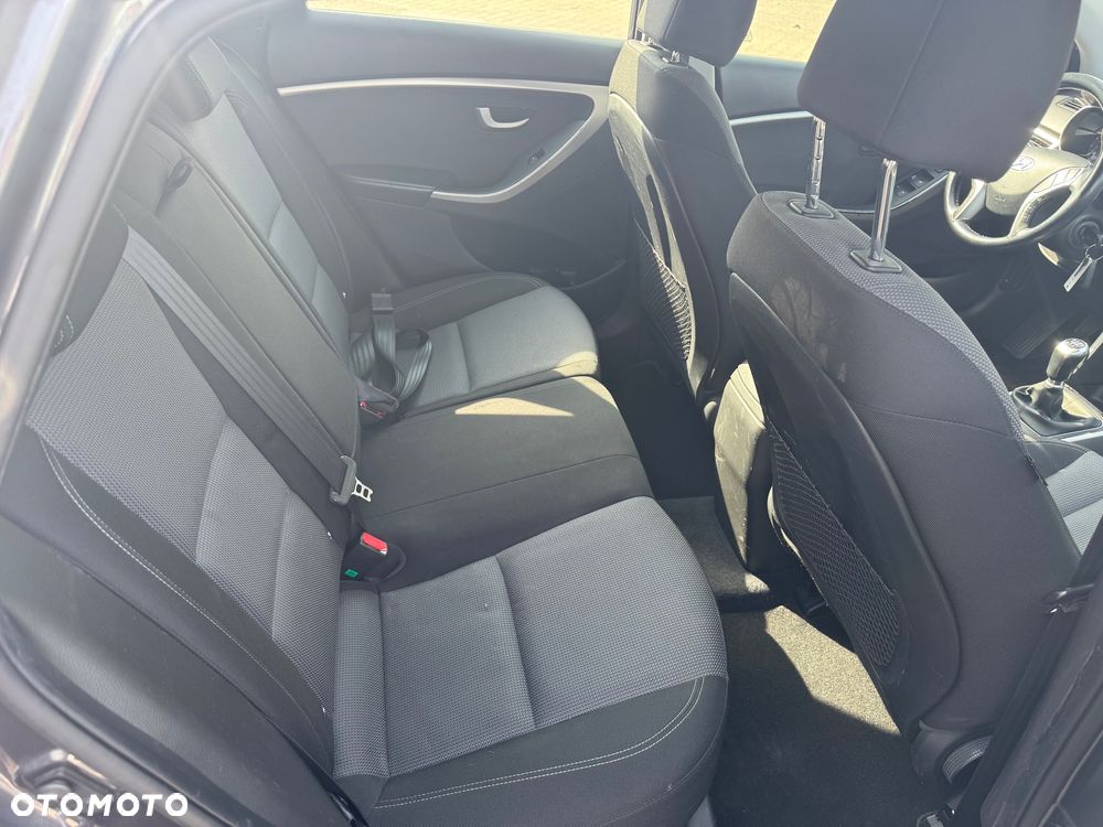 Hyundai i30 blue 1.6 CRDi Classic Navigation - 27