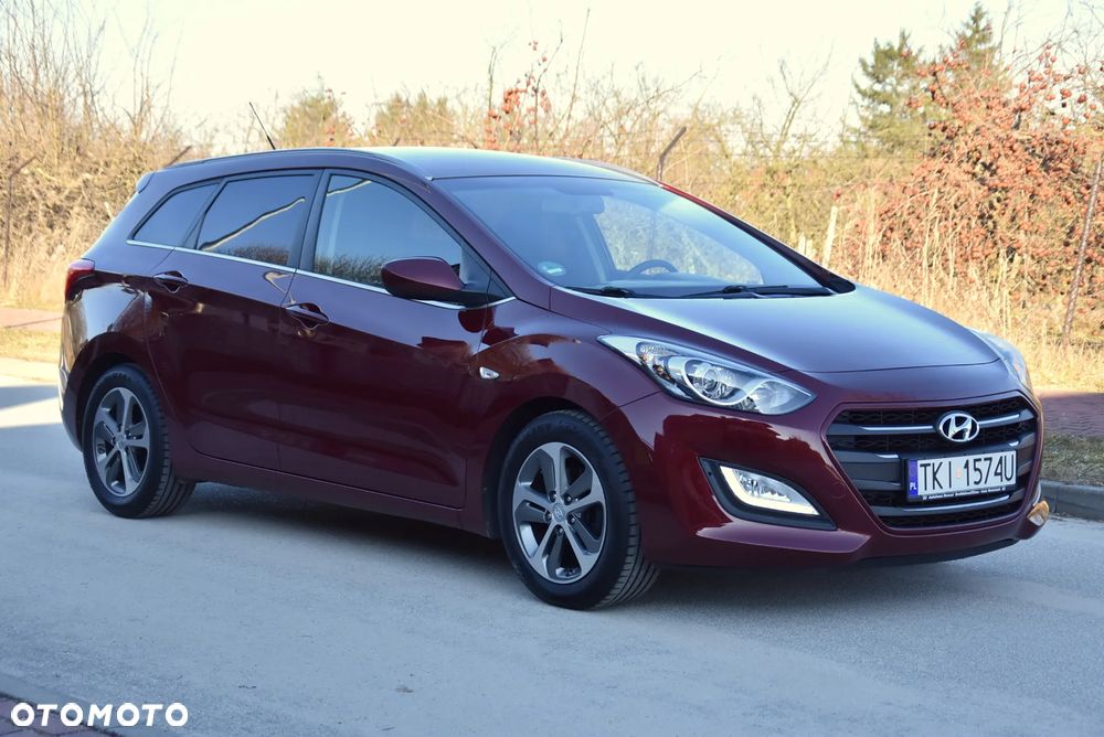 Hyundai i30 blue 1.6 GDI YES Gold - 1