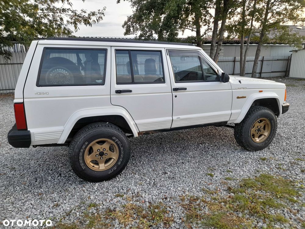 Jeep Cherokee - 2