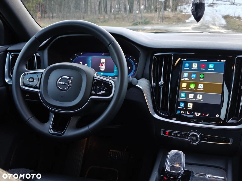 Volvo S60 B5 B AWD Plus Dark - 16