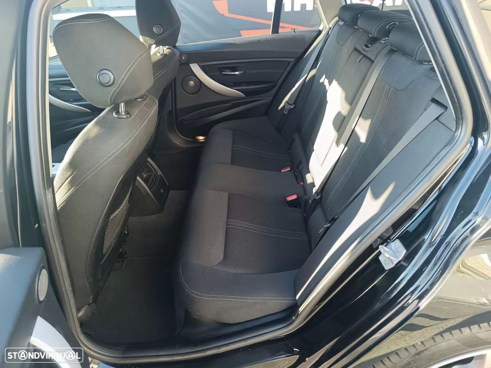 BMW 320 d Edition Luxury Line Purity - 13