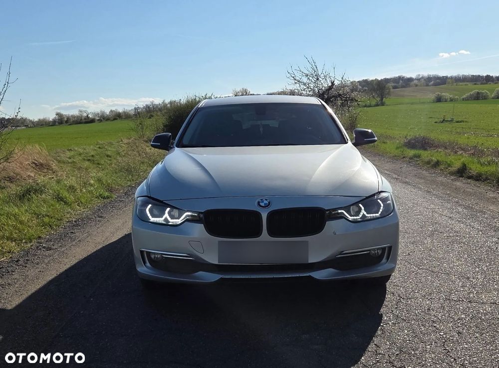 BMW Seria 3 320d DPF Edition Fleet Sport - 2