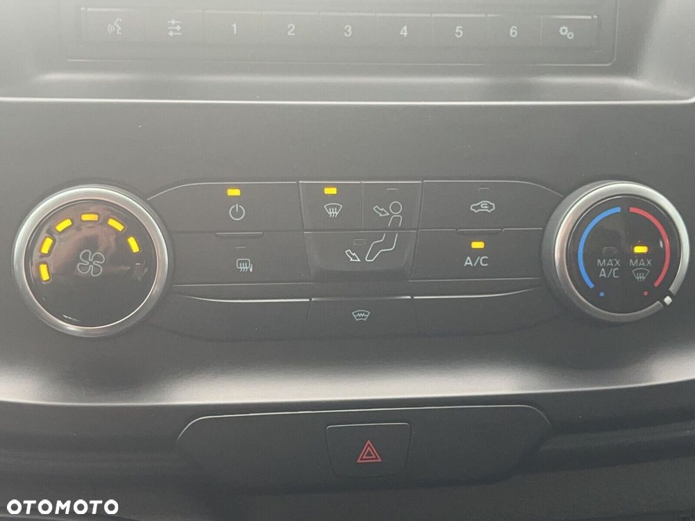 Ford transit - 19