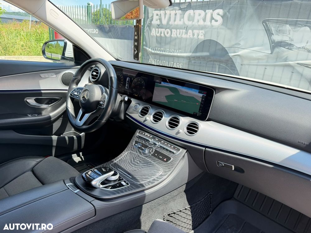 Mercedes-Benz E 300 d Aut. - 35