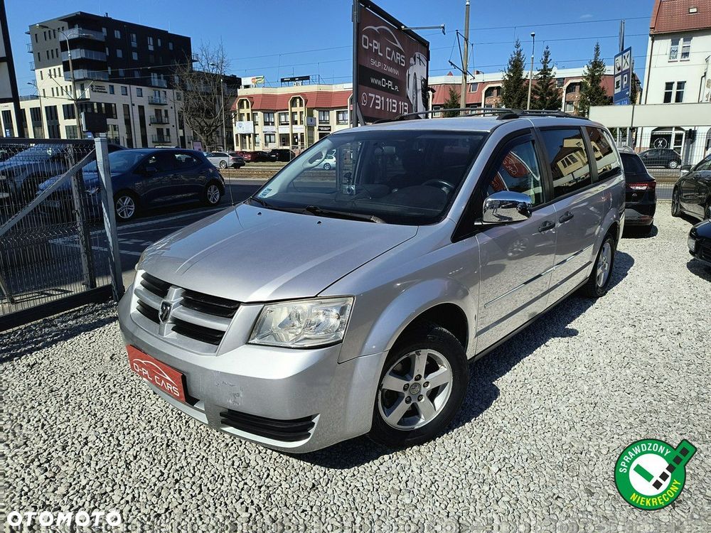 Dodge Caravan - 2
