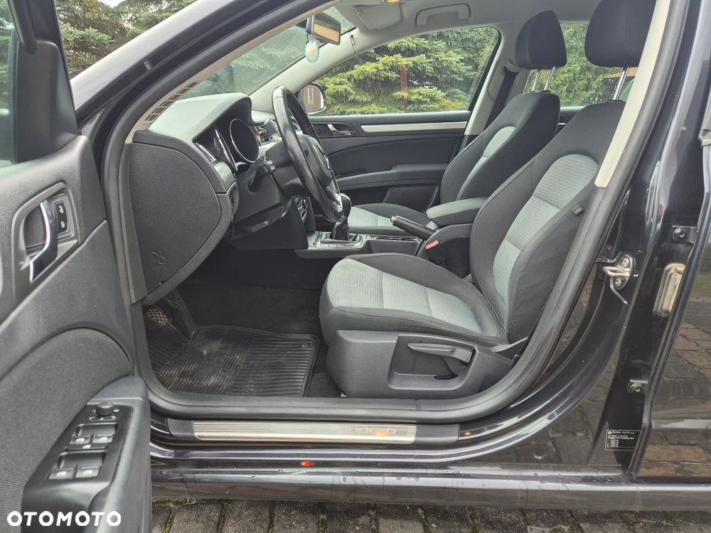 Skoda Superb 2.0 TDI Ambition - 8