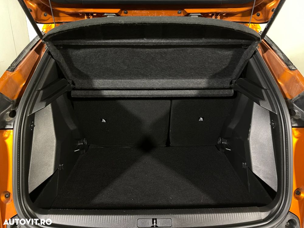 Peugeot 2008 1.2 PureTech EAT8 STT Active Pack - 13