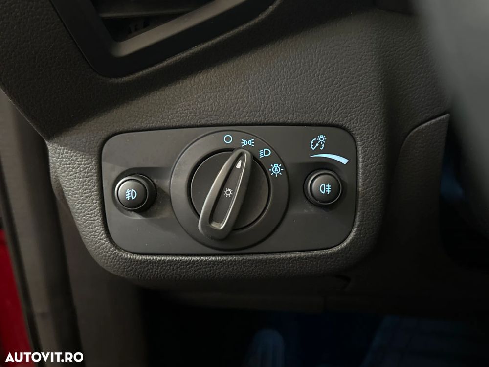 Ford Kuga - 16