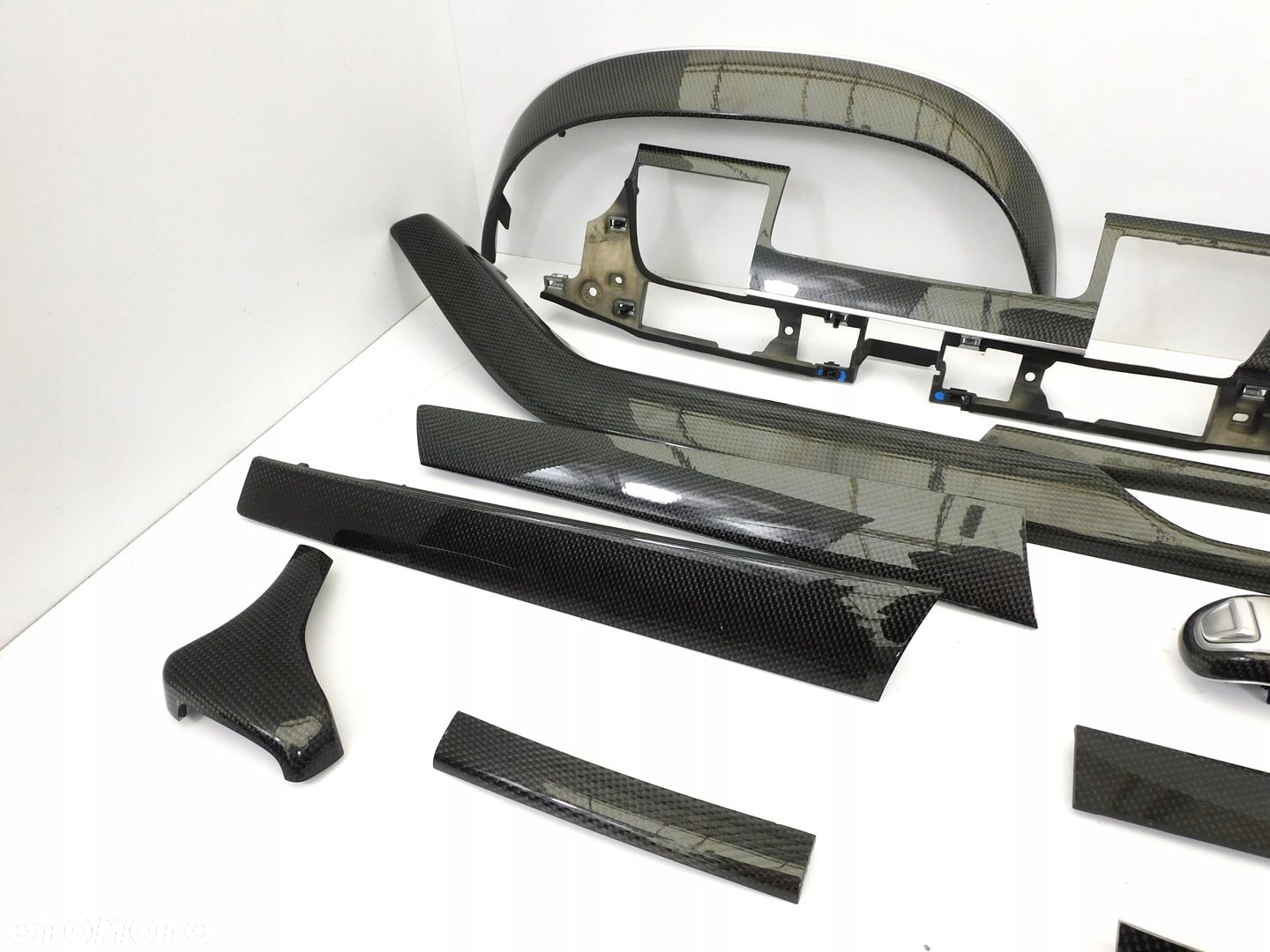 DEKORY LISTWY OZDOBNE CARBON Audi A8 S8 D4 4H - 3