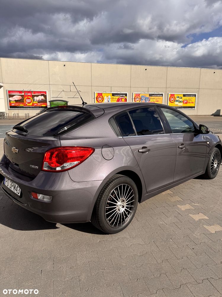 Chevrolet Cruze - 4